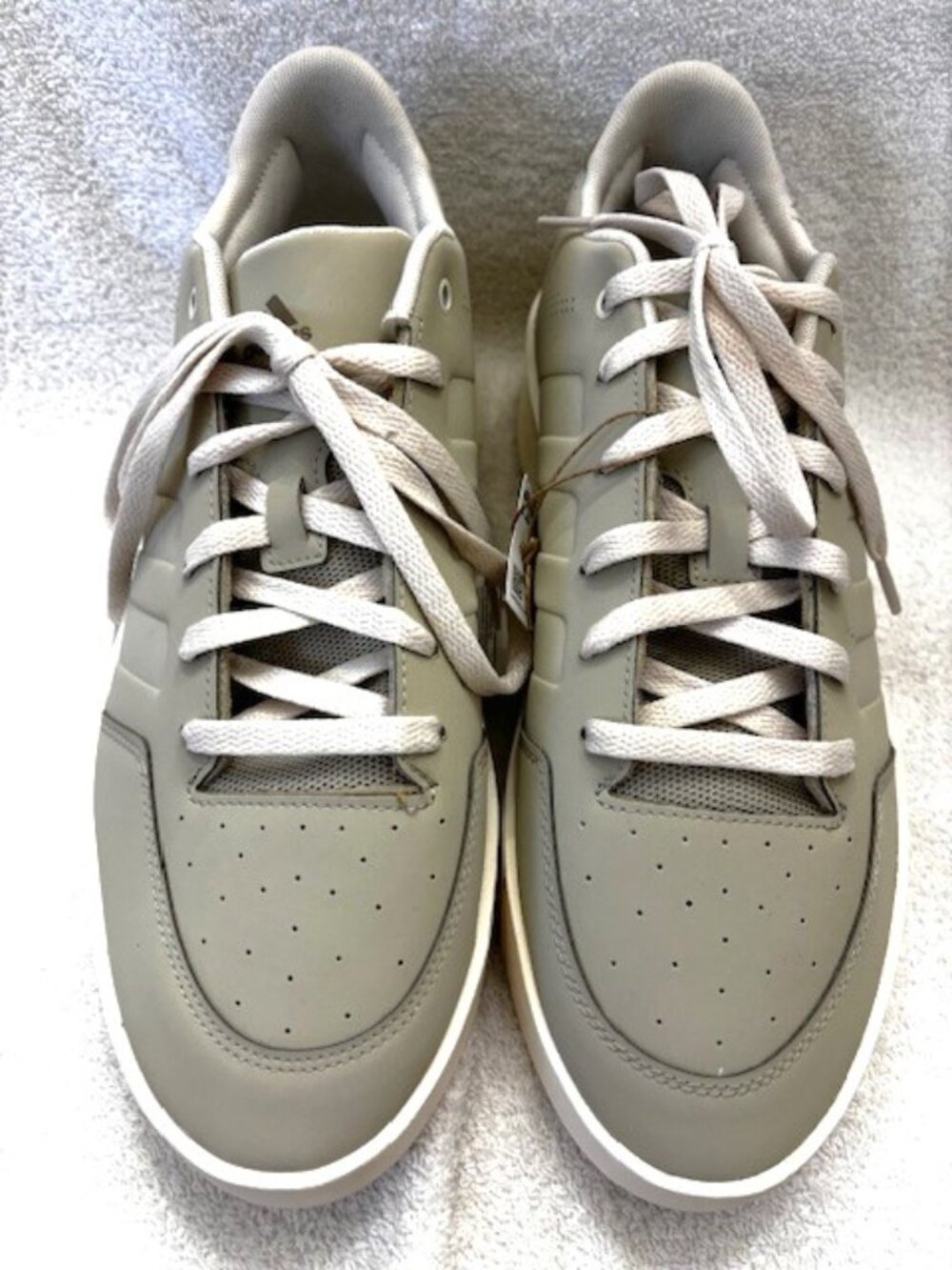 Adidas Mullaly lace-up low top sneakers NWT Men's Size 10-1/2